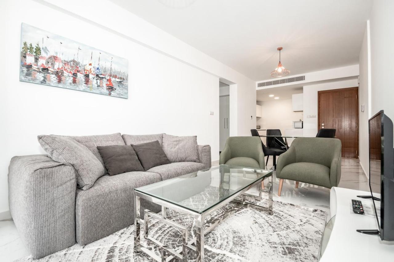 Silver House Boutique Apartment Paphos Bagian luar foto