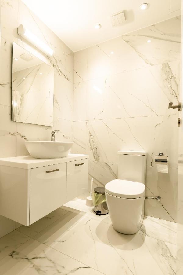 Silver House Boutique Apartment Paphos Bagian luar foto