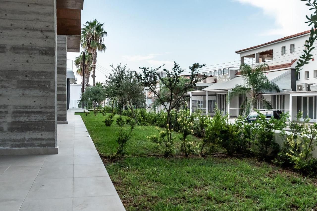 Silver House Boutique Apartment Paphos Bagian luar foto